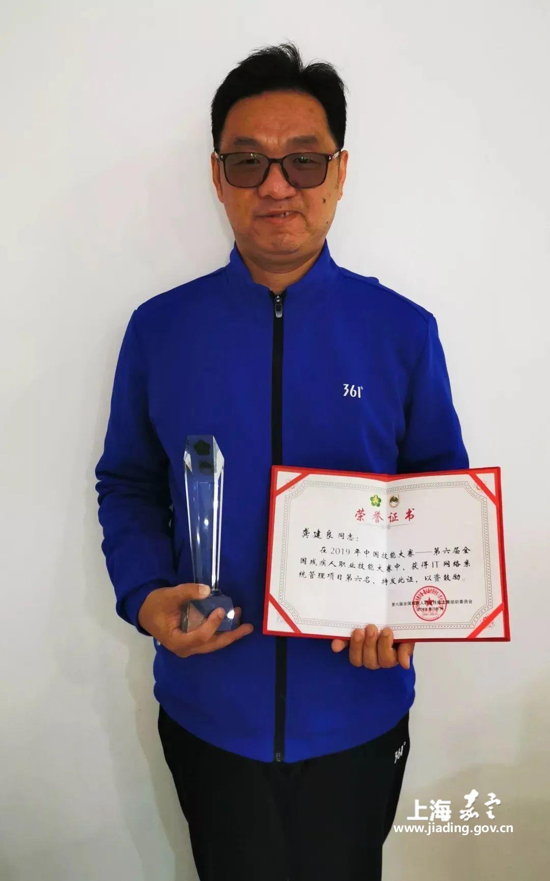 9d752932bf9843fc9254a42d7740f95a.jpg 9d752932bf9843fc9254a42d7740f95a.jpg